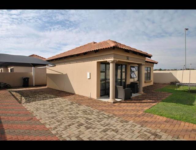 3 BEDROOM HOUSE FOR SALE IN DAWN PARK